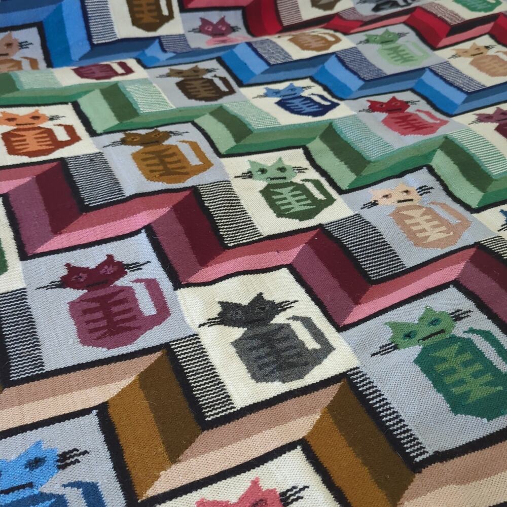 Cat Print Quilt Queen/Full Colorful Heavy Knit Tapestry Patchwork Granny Cottage